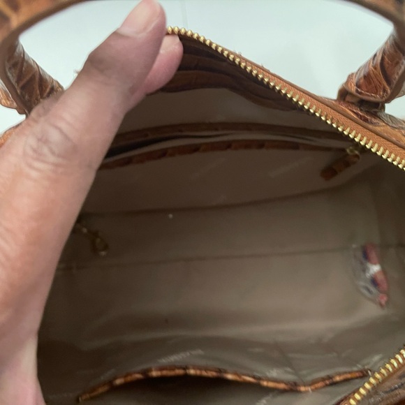 A lot of 3 Shoulder bags abd one Duffle bag mK and MK bag - Picture 8 of 10